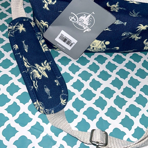 Disney Stitch Cooler Bag - Picture 2 of 6